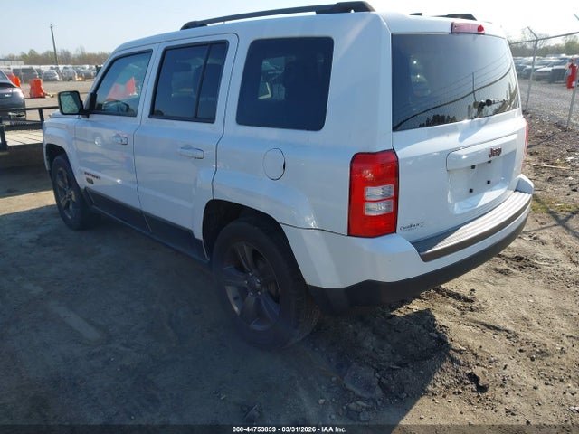1C4NJPBB2GD679475 Jeep Patriot 75th Anniversary