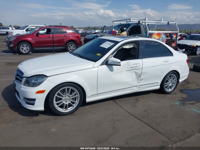 Aukcja sprzedaży 2014 Mercedes-benz C 300 Sport 4matic, vin: WDDGF8AB2EG203861, numer aukcji: 44753840