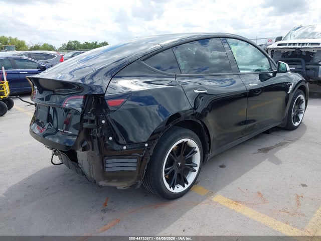 Продажа на аукционе авто 2023 Tesla Model Y Awd/long Range Dual Motor All-wheel Drive, vin: 7SAYGAEE4PF646522, номер лота: 44753871