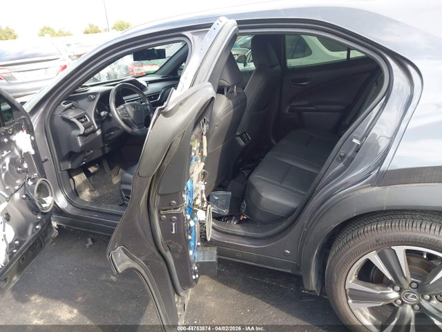JTHX3JBH9N2049366 Lexus UX 200