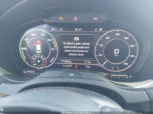 44753910 :رقم المزاد ، WAUSPBFFXJA068052 vin ، 2018 Audi A3 E-tron 1.4t Premium مزاد بيع