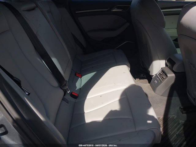 44753910 :رقم المزاد ، WAUSPBFFXJA068052 vin ، 2018 Audi A3 E-tron 1.4t Premium مزاد بيع