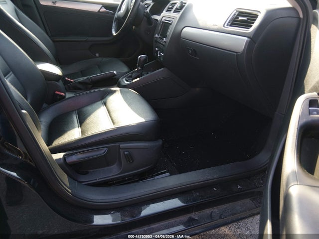 Продажа на аукционе авто 2014 Volkswagen Jetta 1.8t Se, vin: 3VWD07AJ0EM443297, номер лота: 44753953