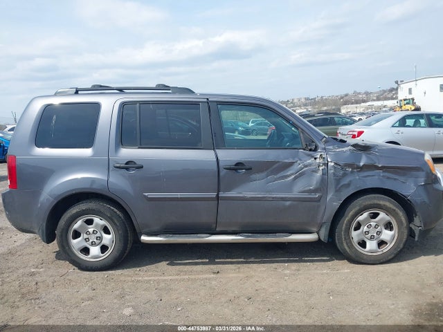 Honda PILOT LX 2015 5FNYF4H28FB044823 Image 13