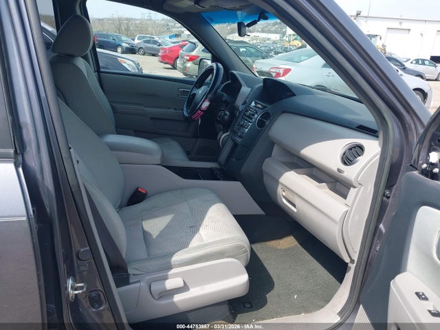 Honda PILOT LX 2015 5FNYF4H28FB044823 Image 5