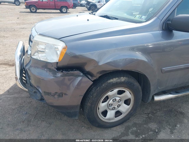Honda PILOT LX 2015 5FNYF4H28FB044823 Image 6
