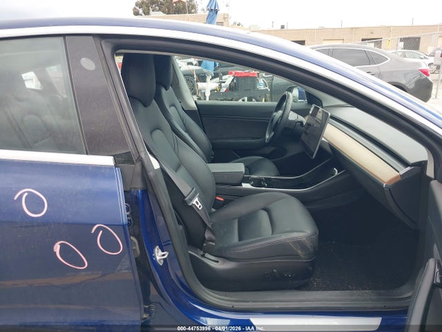 2018 TESLA MODEL 3 5YJ3E1EB8JF150987 Photo 4