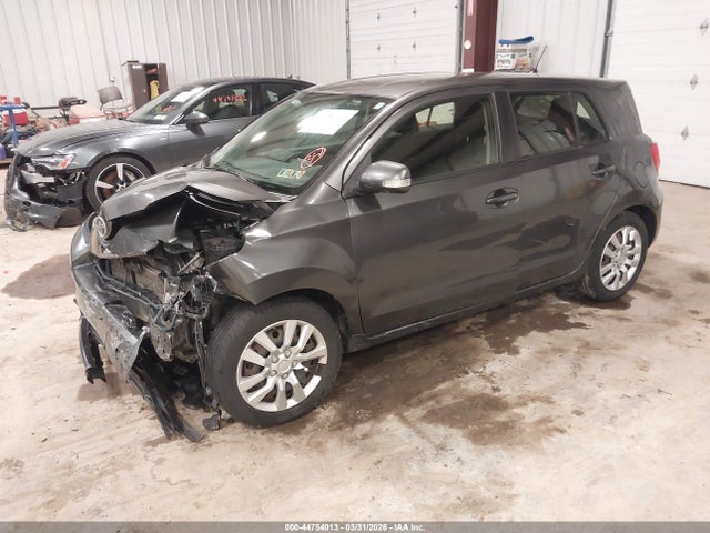 2013 SCION XD JTKKUPB45D1035857 Photo 1