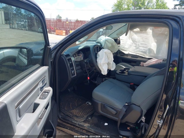 Продаж на аукціоні авто 2017 Ram 1500 Express  4x2 6'4 Box, vin: 3C6JR6AT7HG668334, номер лоту: 44754016