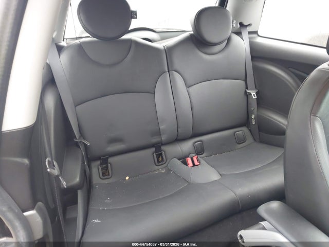 2010 MINI COOPER WMWMF3C57ATZ25249 Photo 7