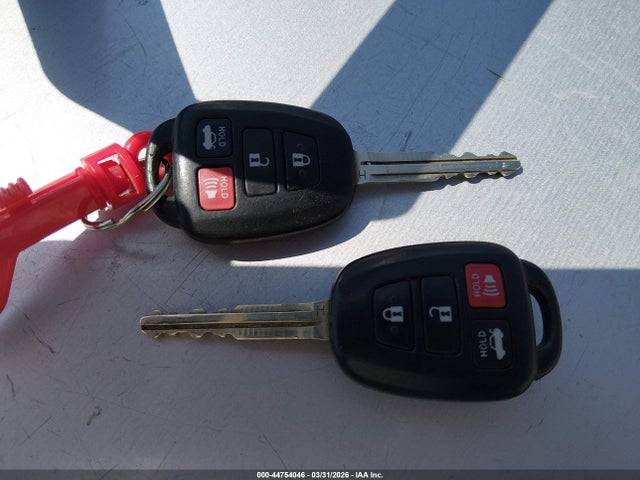 4T1BF1FK9FU938940 Toyota CAMRY SE