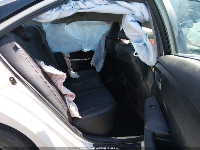 4T1BF1FK9FU938940 Toyota CAMRY SE