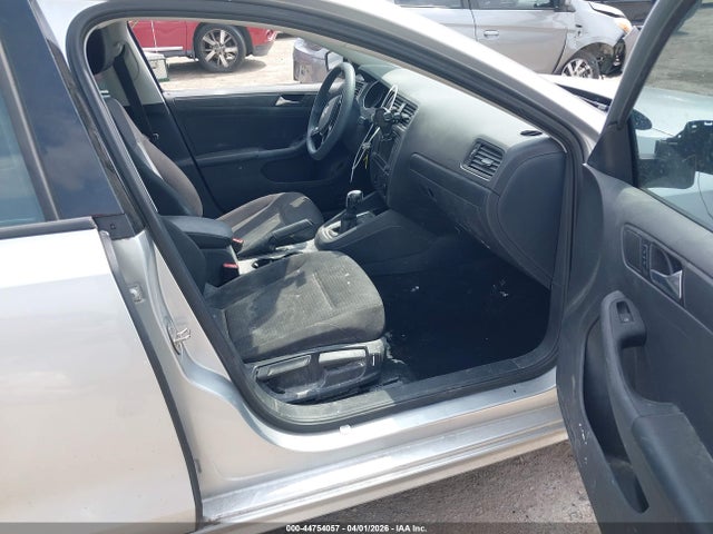 Продажа на аукционе авто 2016 Volkswagen Jetta 1.4t S, vin: 3VW267AJ1GM318883, номер лота: 44754057