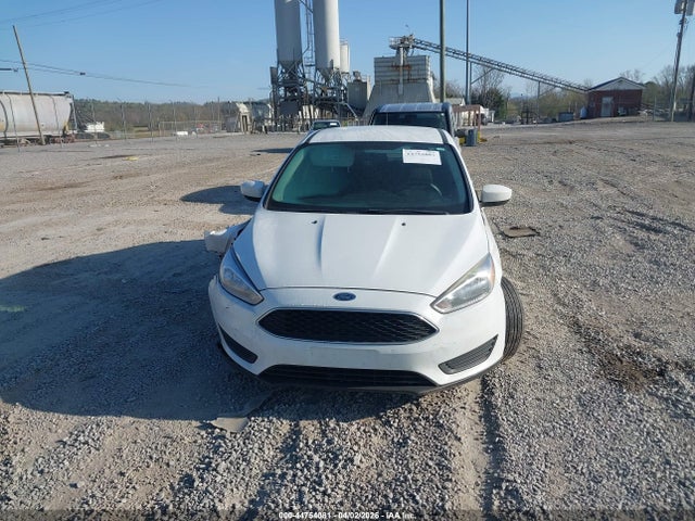 Ford FOCUS SE 2018 1FADP3F23JL327246 Image 12