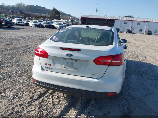 Ford FOCUS SE 2018 1FADP3F23JL327246 Image 16
