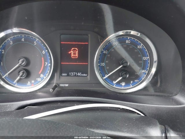 5YFBURHE8HP657034 Toyota COROLLA LE