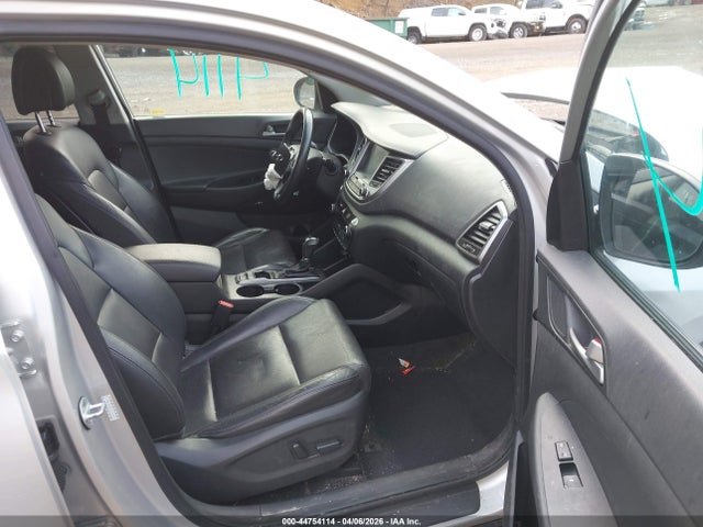 44754114 :رقم المزاد ، KM8J3CA41JU735879 vin ، 2018 Hyundai Tucson Sel Plus مزاد بيع