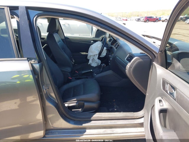 44754129 :رقم المزاد ، 3VWDX7AJ8BM360479 vin ، 2011 Volkswagen Jetta 2.5l Se مزاد بيع