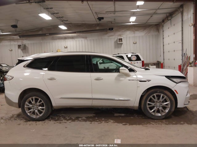 Продаж на аукціоні авто 2024 Buick Enclave Essence Awd, vin: 5GAEVAKW3RJ115666, номер лоту: 44754156