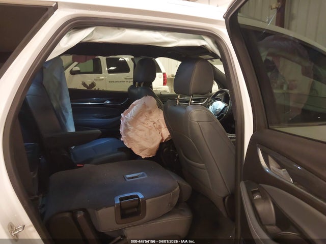 Продаж на аукціоні авто 2024 Buick Enclave Essence Awd, vin: 5GAEVAKW3RJ115666, номер лоту: 44754156