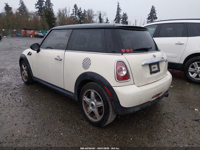 2012 MINI COOPER WMWSU3C57CT261101 Photo 2