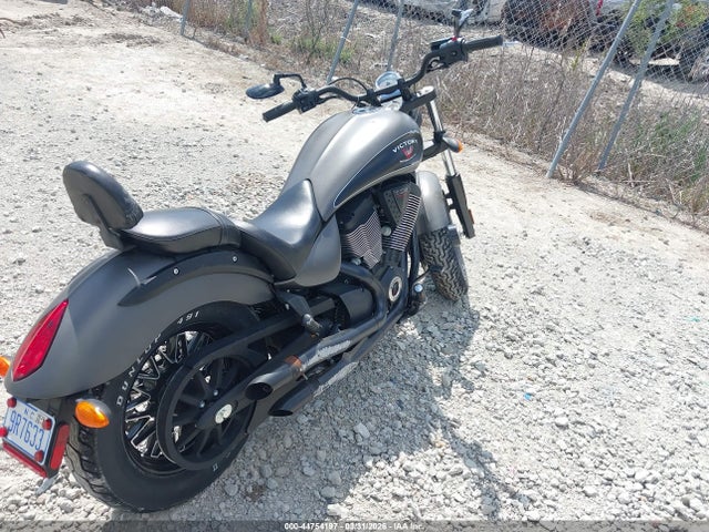 Victory Motorcycles Gunner 2017 5VPCGBAB4H3057284 Image 4