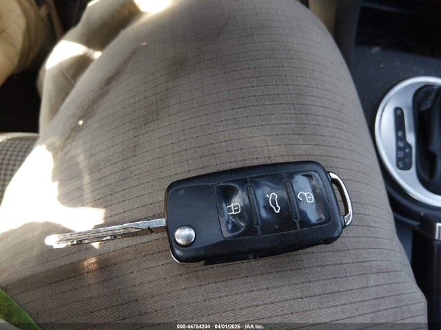 Aukcja sprzedaży 2018 Volkswagen Beetle, vin: 3VWFD7ATXJM716660, numer aukcji: 44754204