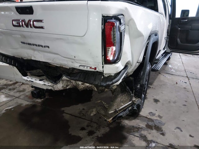 1GT49PEY1NF304232 GMC Sierra 2500hd 4wd Standard Bed At4
