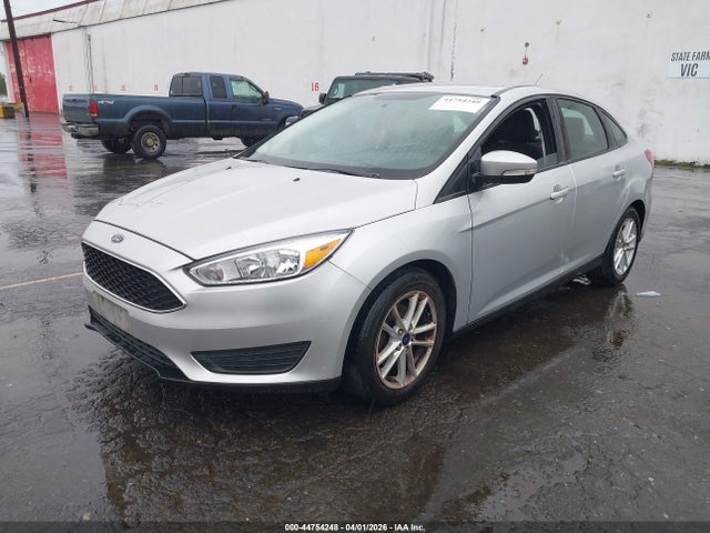 Ford FOCUS SE 2016 1FADP3F24GL347823 Image 2