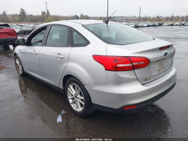 Ford FOCUS SE 2016 1FADP3F24GL347823 Image 3