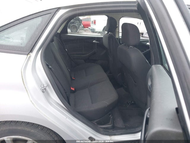 Ford FOCUS SE 2016 1FADP3F24GL347823 Image 8