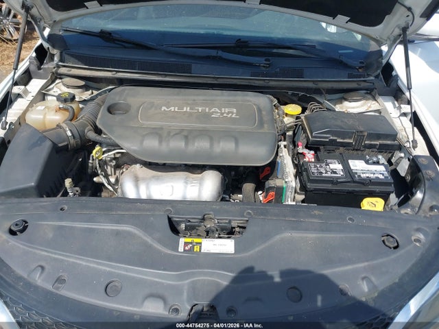 44754275 :رقم المزاد ، 1C3CCCAB6FN720490 vin ، 2015 Chrysler 200 Limited مزاد بيع