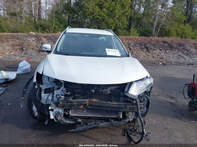 Продаж на аукціоні авто 2018 Nissan Rogue Sv, vin: KNMAT2MV6JP520371, номер лоту: 44754323