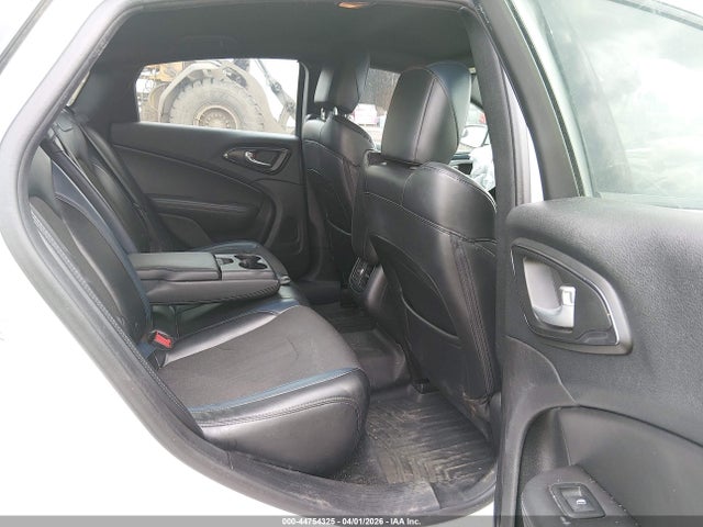 Продажа на аукционе авто 2015 Chrysler 200 S, vin: 1C3CCCBB7FN646916, номер лота: 44754325