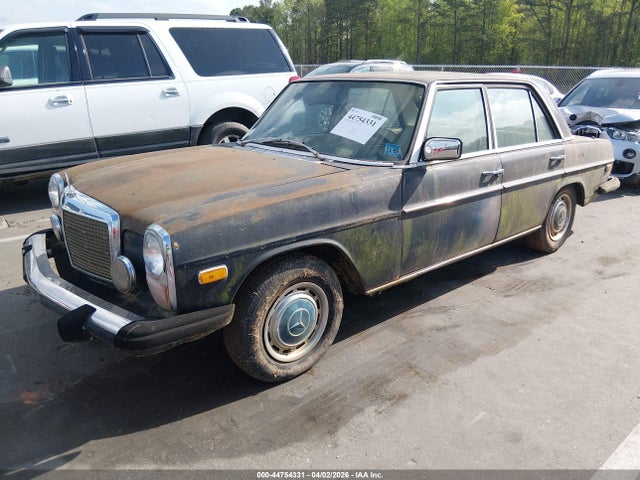44754331 :رقم المزاد ، 11511412028168 vin ، 1975 Mercedes-benz 300 مزاد بيع