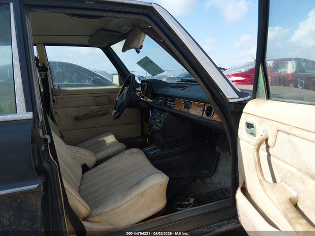 44754331 :رقم المزاد ، 11511412028168 vin ، 1975 Mercedes-benz 300 مزاد بيع