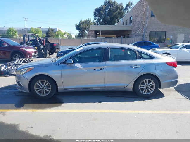 Hyundai SONATA SE 2015 5NPE24AF1FH142816 Image 15