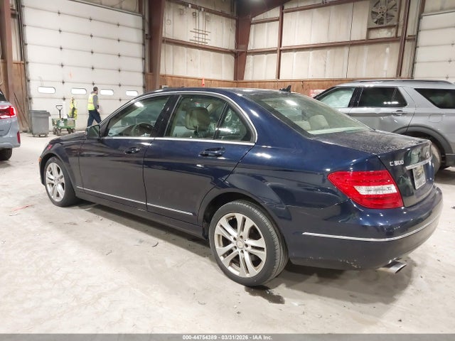 2012 Mercedes-benz C 300 Luxury 4matic მანქანა იყიდება აუქციონზე, vin: WDDGF8BB8CA695715, აუქციონის ნომერი: 44754389