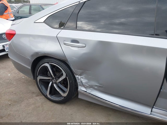 1HGCV1F4XJA084095 Honda ACCORD EX