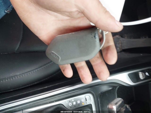 44754435 :رقم المزاد ، 5XYRL4JCXRG253588 vin ، 2024 Kia Sorento S مزاد بيع