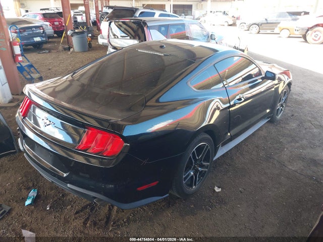 Ford Mustang Ecoboost Premium Fastback 2020 1FA6P8TH2L5112074 Image 4