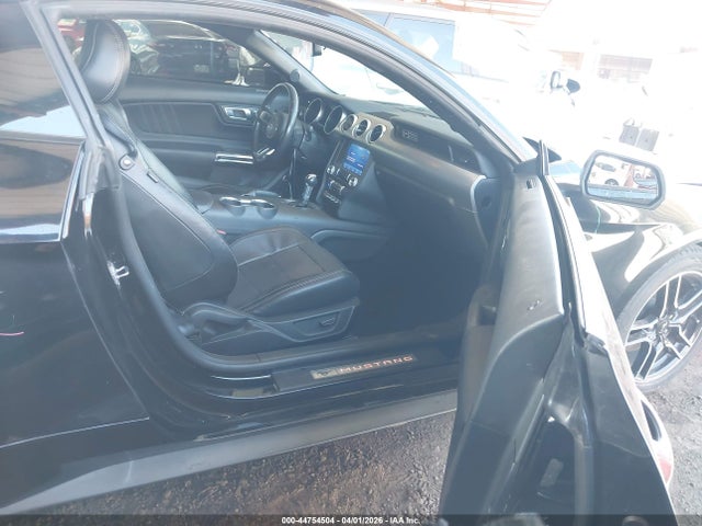 Ford Mustang Ecoboost Premium Fastback 2020 1FA6P8TH2L5112074 Image 5