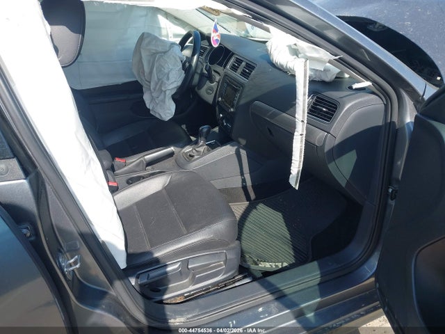 Продажа на аукционе авто 2015 Volkswagen Jetta 1.8t Se, vin: 3VWD17AJ3FM323928, номер лота: 44754536