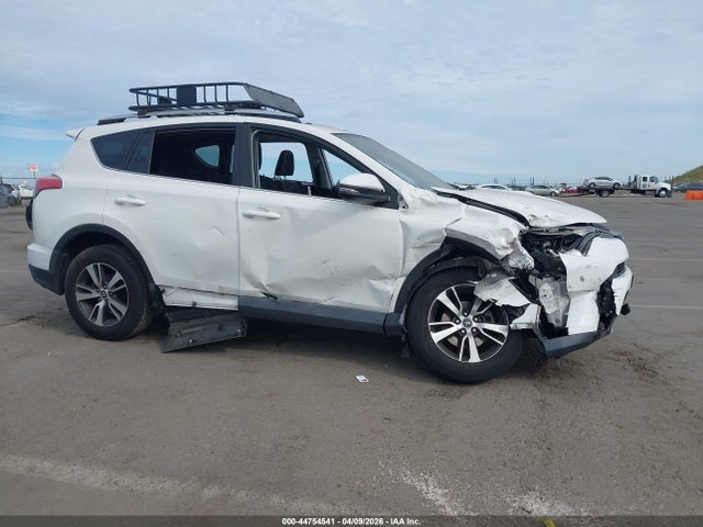 Toyota Rav4 Xle 2016 2T3RFREV9GW412549 Image 13