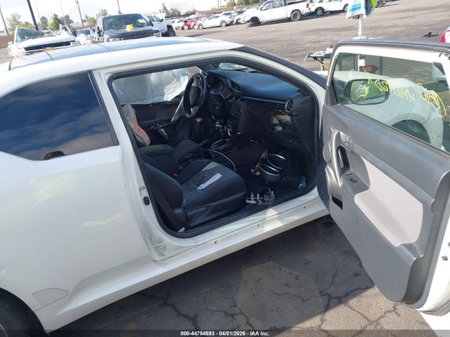 Scion TC 2015 JTKJF5C72FJ013580 Image 5