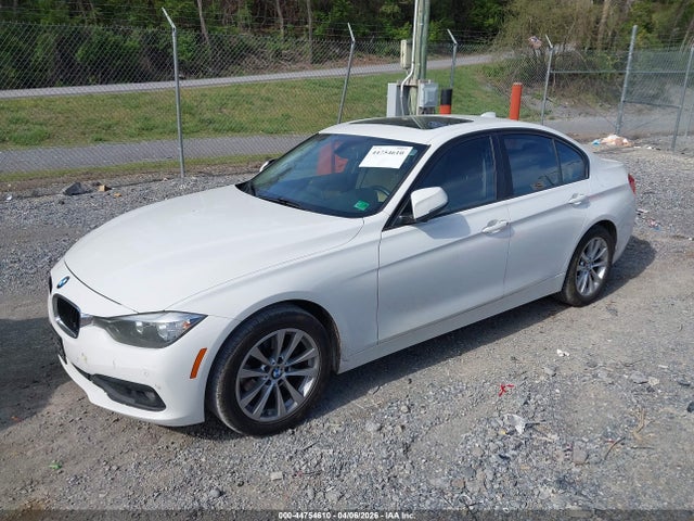 2017 Bmw 320i მანქანა იყიდება აუქციონზე, vin: WBA8E1G33HNU18607, აუქციონის ნომერი: 44754610