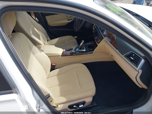 2017 Bmw 320i მანქანა იყიდება აუქციონზე, vin: WBA8E1G33HNU18607, აუქციონის ნომერი: 44754610
