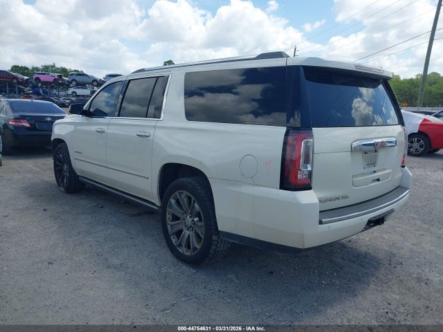 2015 GMC YUKON XL 1500 1GKS1JKJ4FR304474 Photo 2