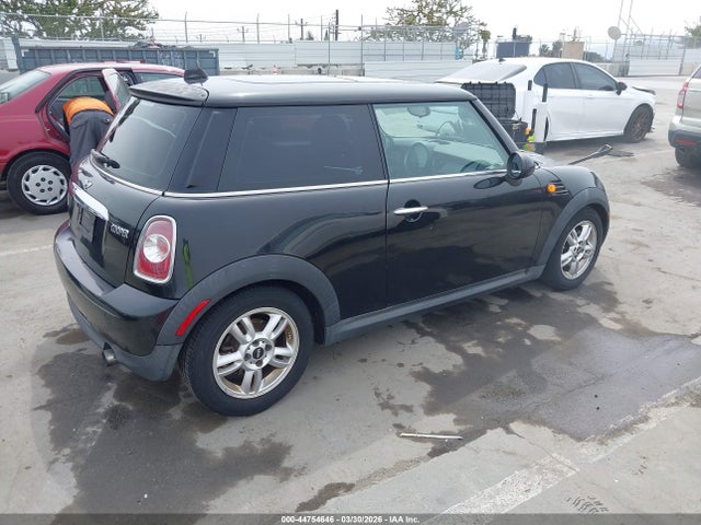 2012 MINI COOPER WMWSU3C59CT259821 Photo 3