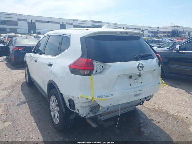 44754686 :رقم المزاد ، KNMAT2MV2HP516117 vin ، 2017 Nissan Rogue S مزاد بيع